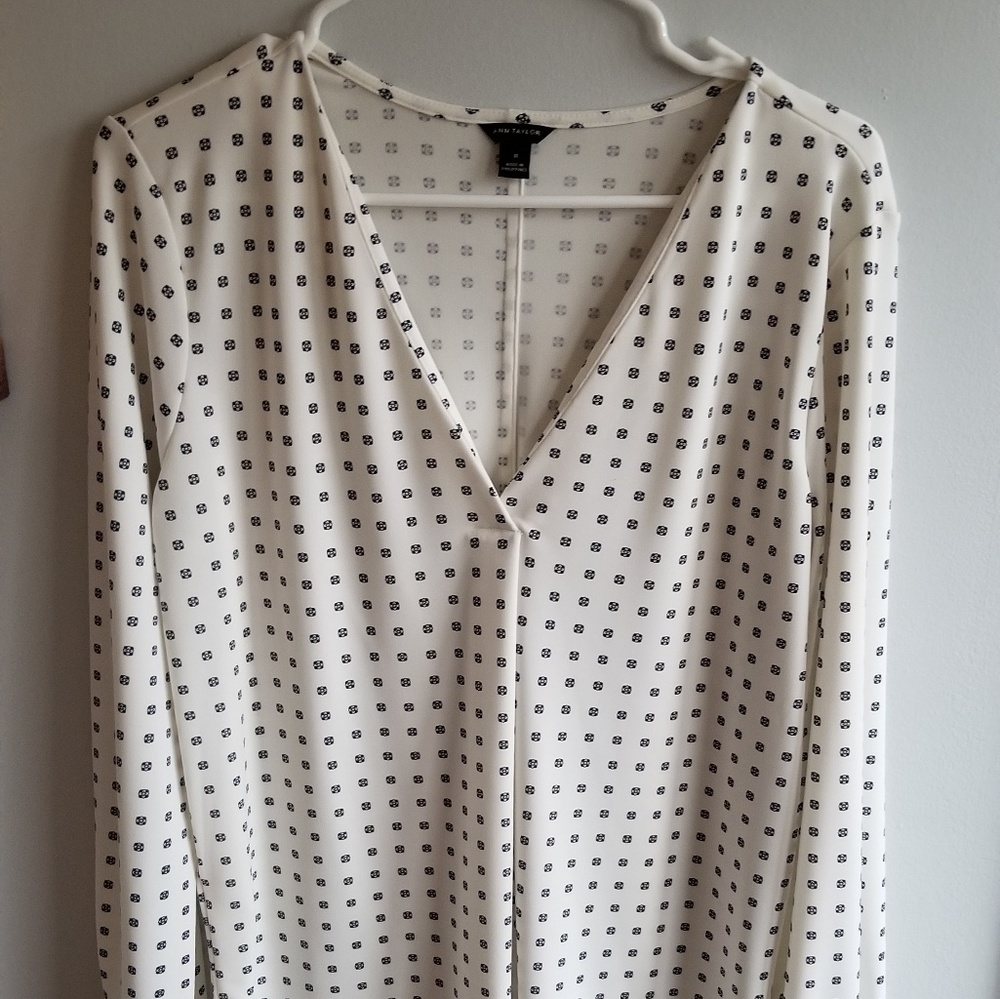 Lot of Ann Taylor Work Black/White Blouses- Size M